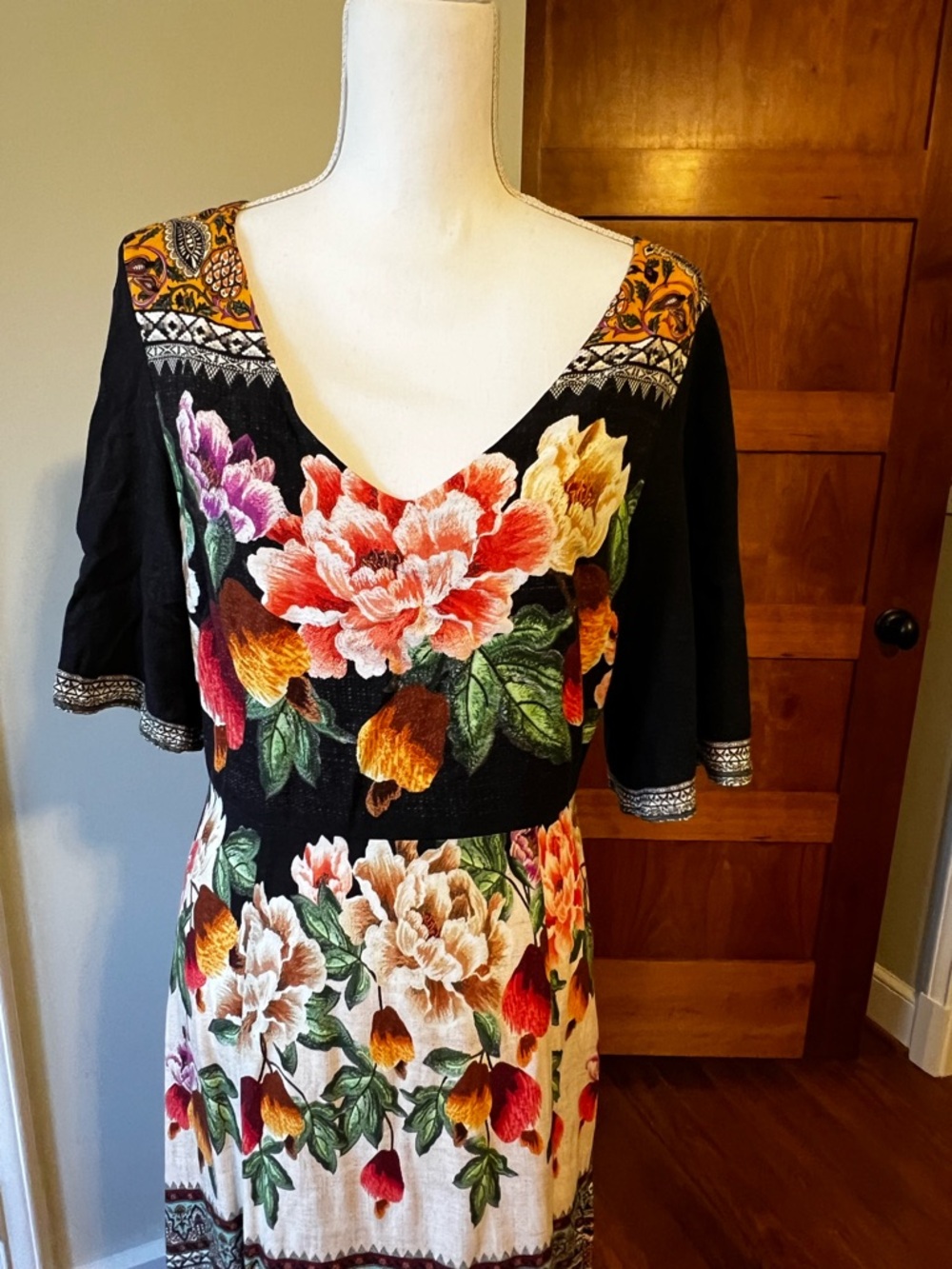 Farm Rio Dress - Picture 3 of 5